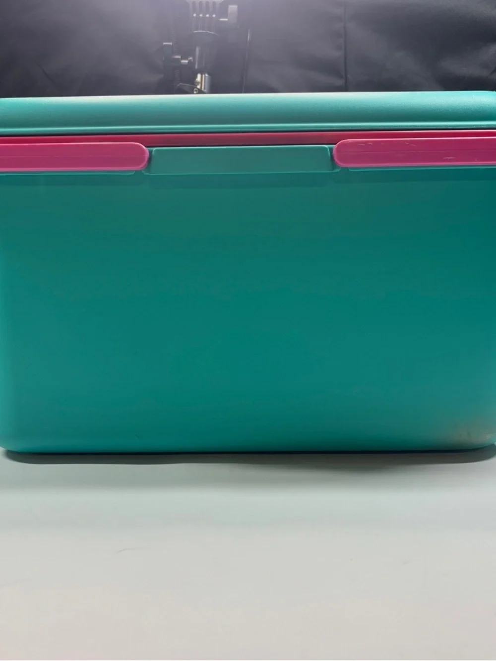 N/A bright teal